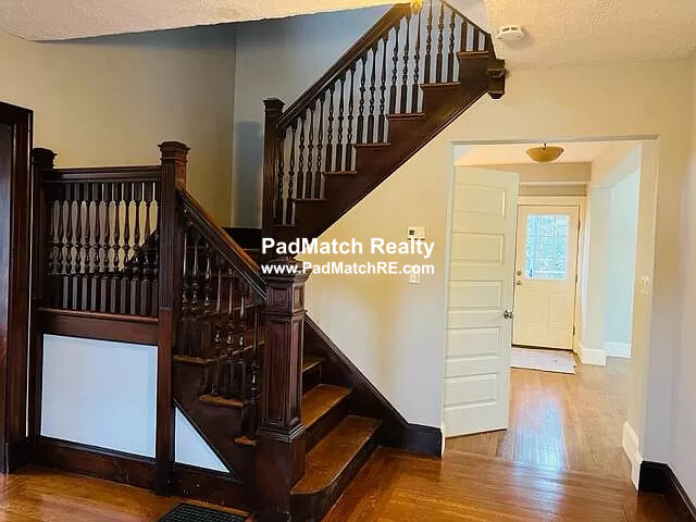 4 bed, 4+ bath apartment for rent at 2054 Beacon St Unit HOUSE, Newton — photo 7 of 8