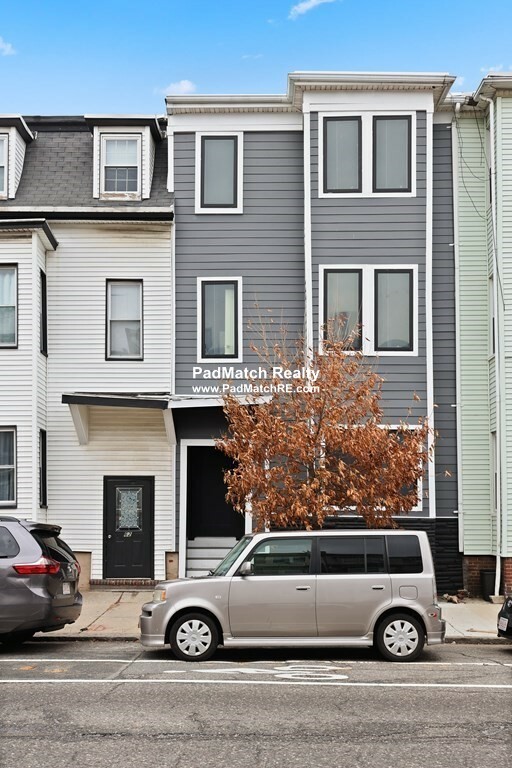 64 Chelsea St, East Boston