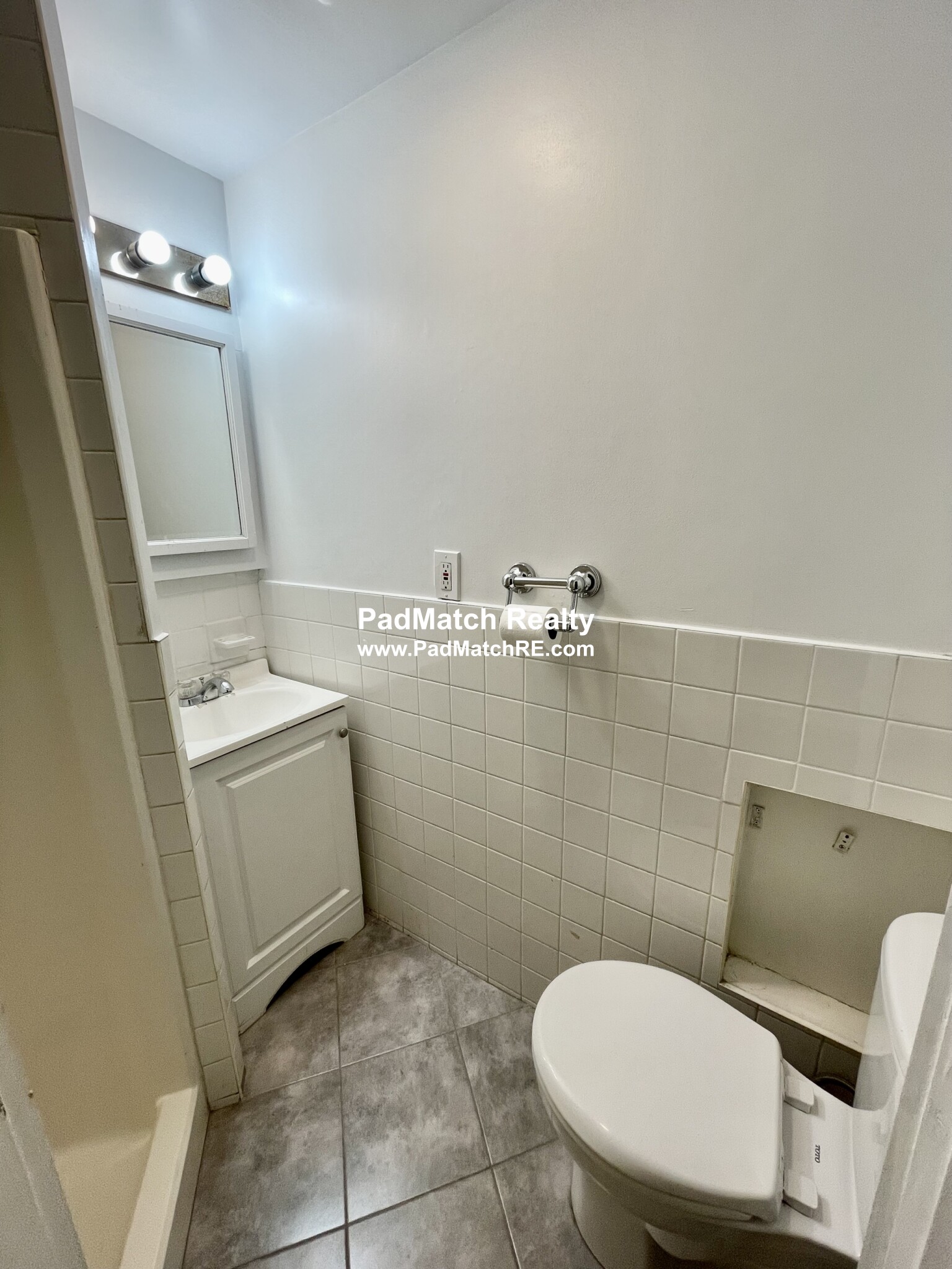 1682 Commonwealth Ave, Brighton