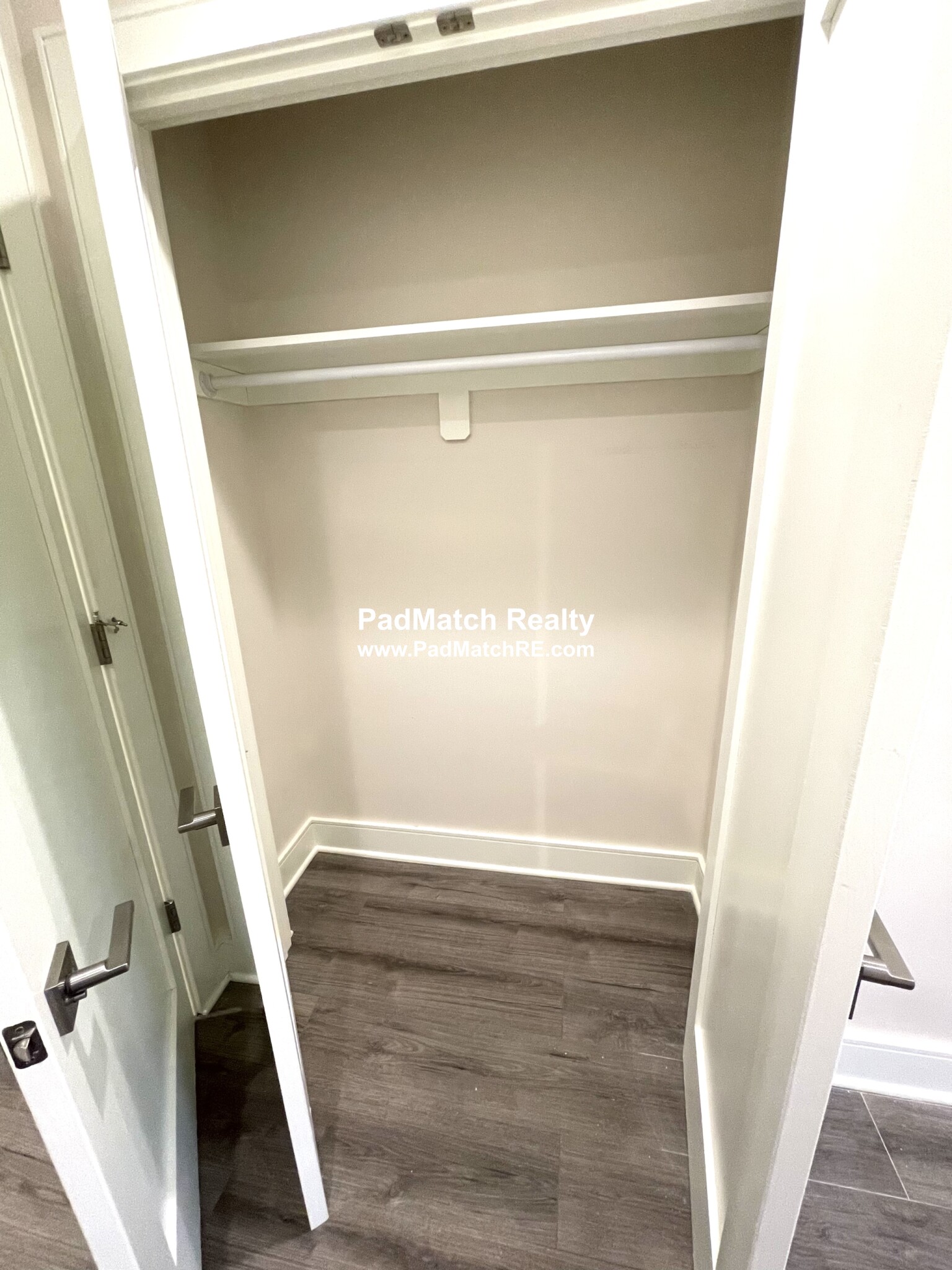 64 Chelsea St, East Boston