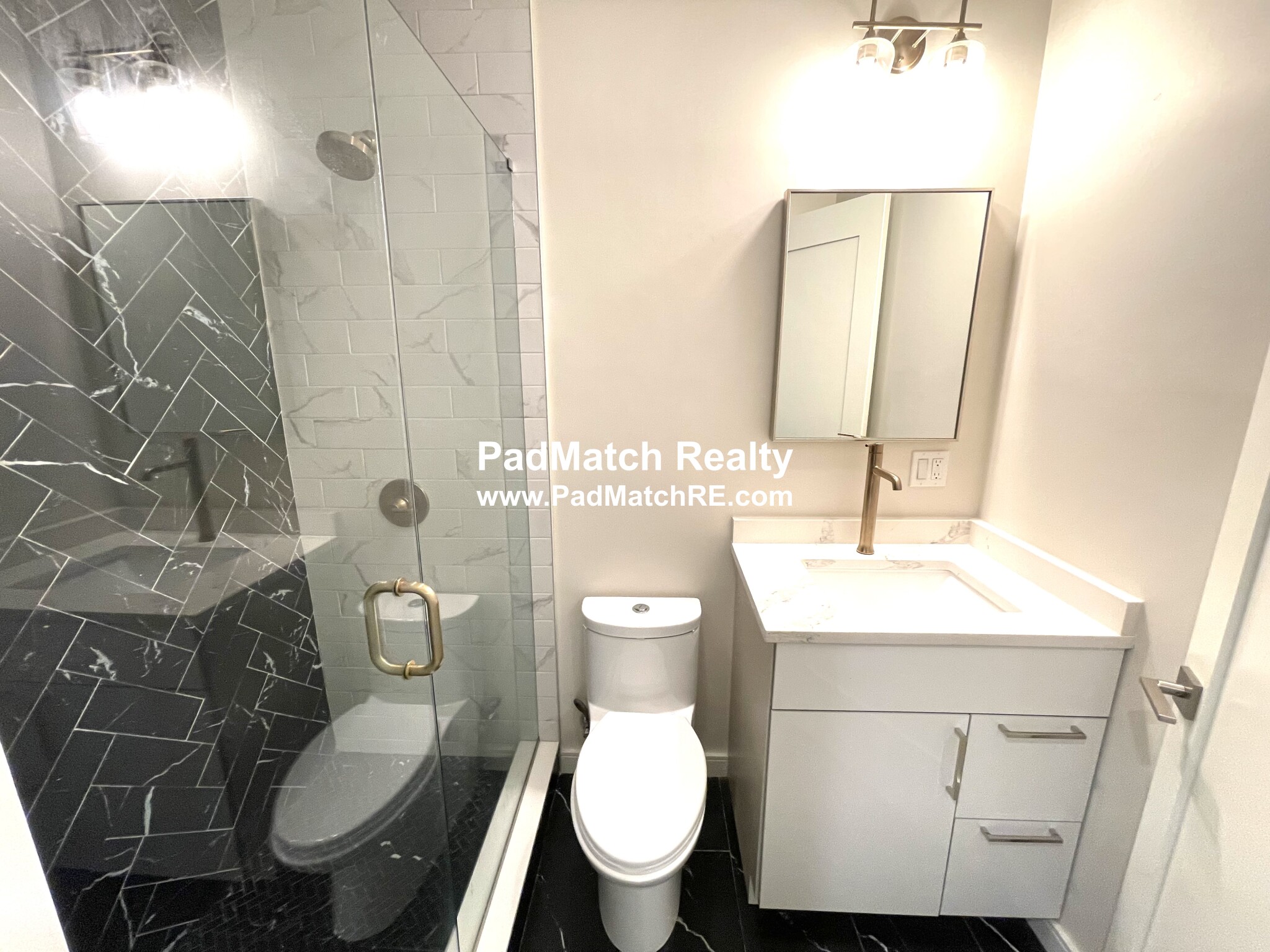 64 Chelsea St, East Boston