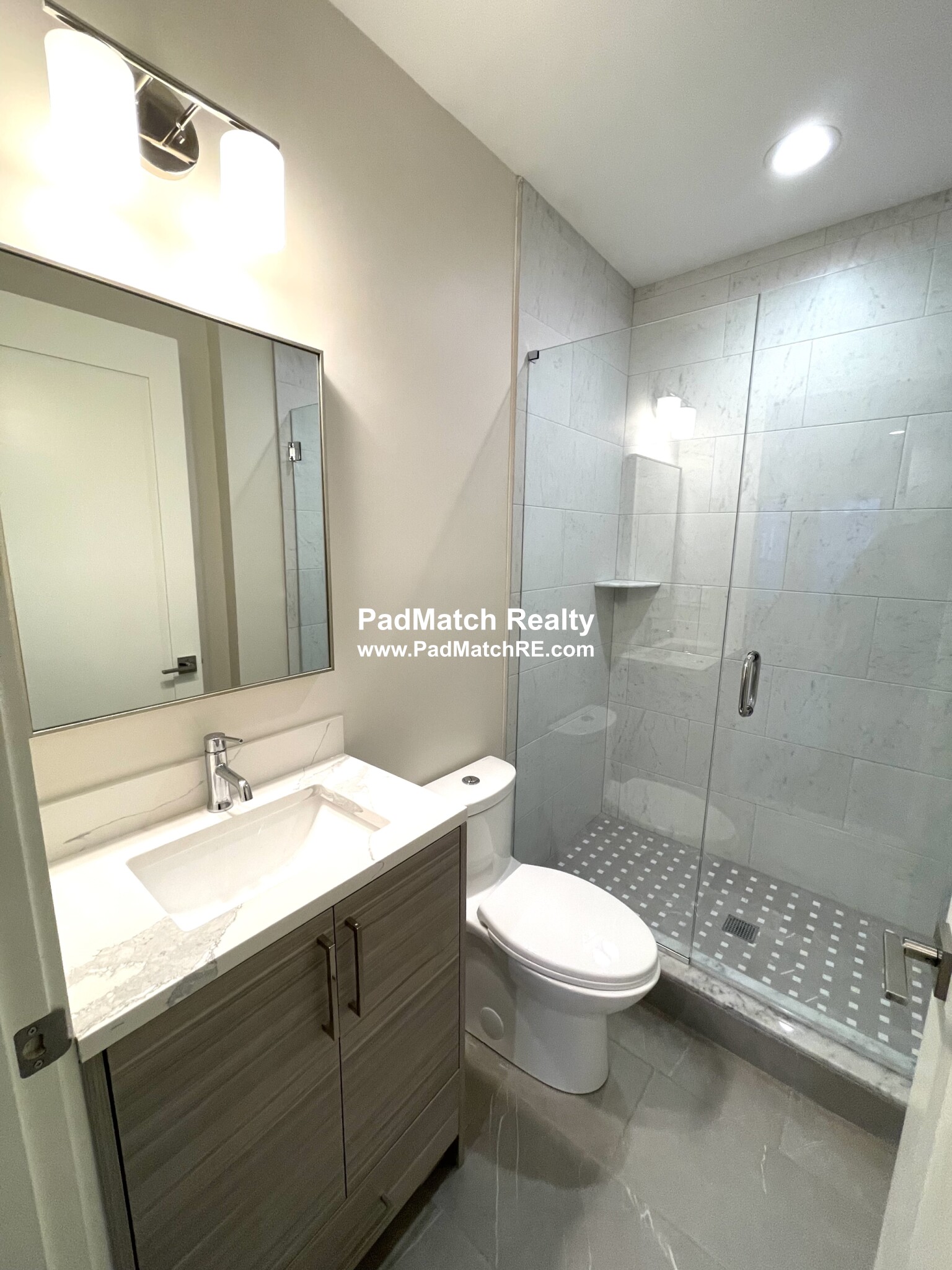 64 Chelsea St, East Boston