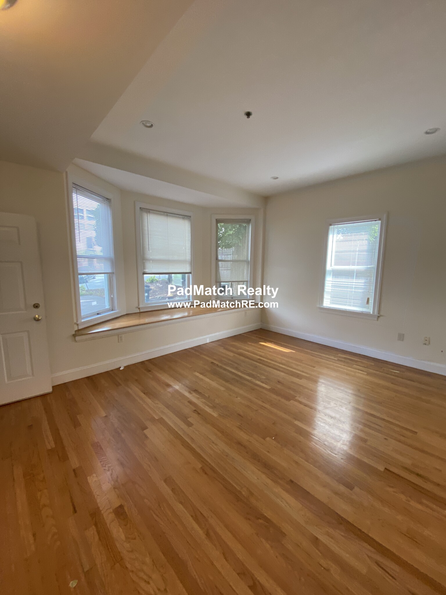 9 Gardner Ter, Allston