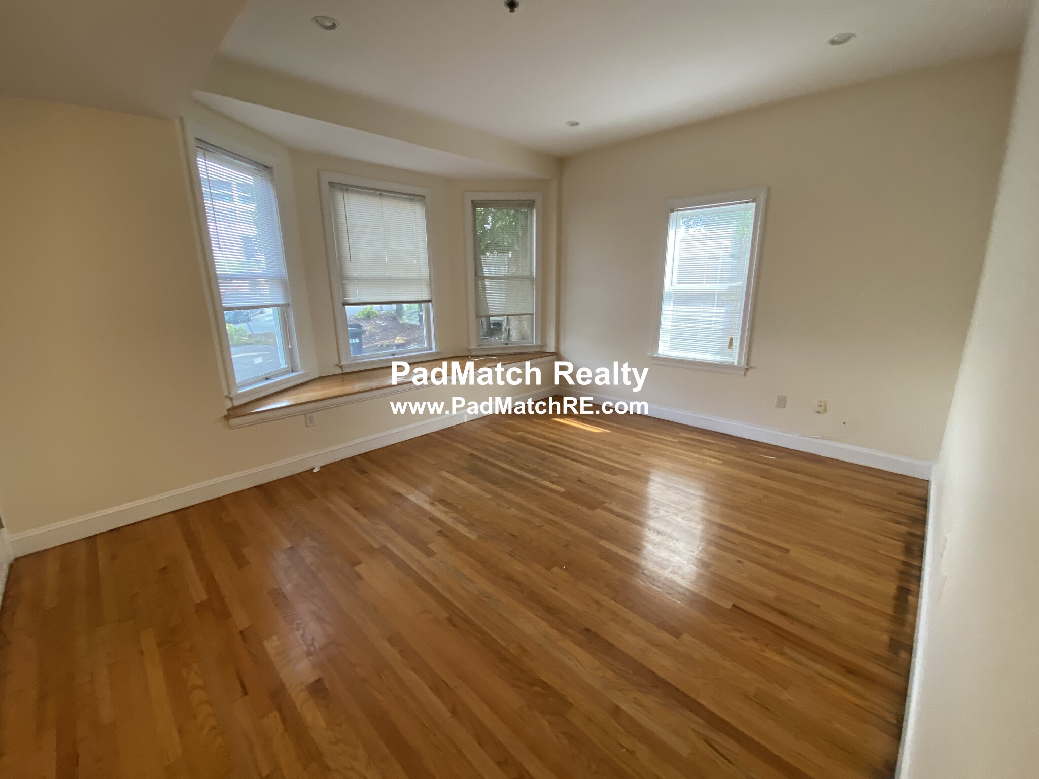 9 Gardner Ter, Allston