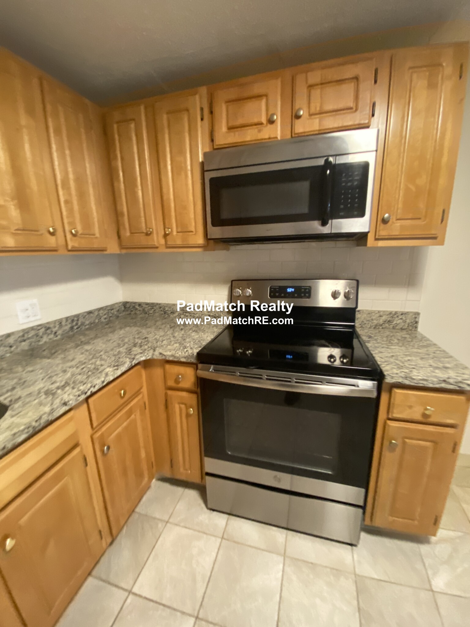 230 Babcock St, West End