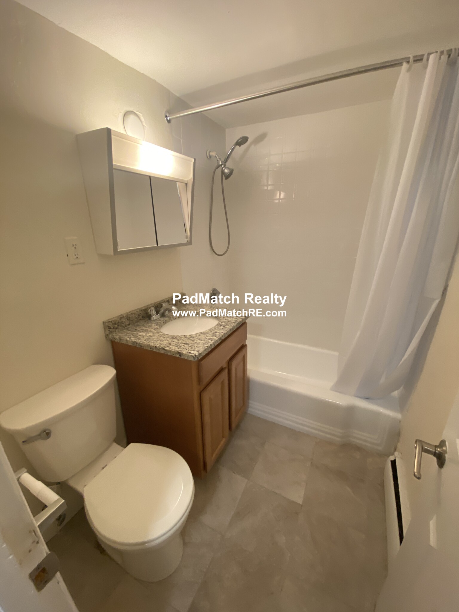 230 Babcock St, West End