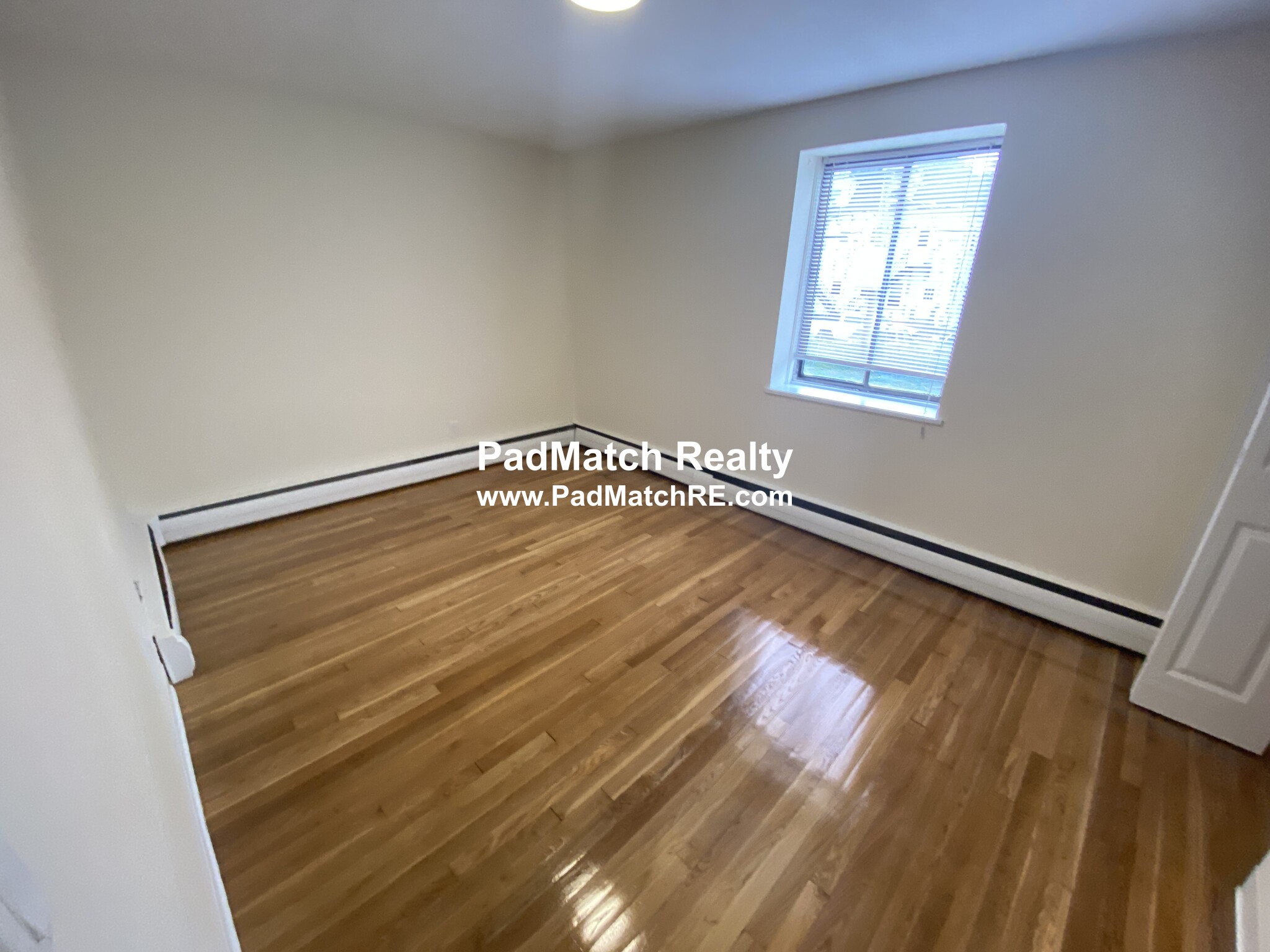 230 Babcock St, West End