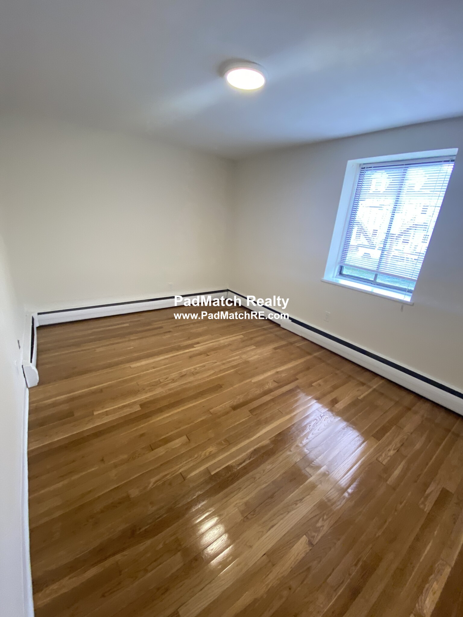 230 Babcock St, West End