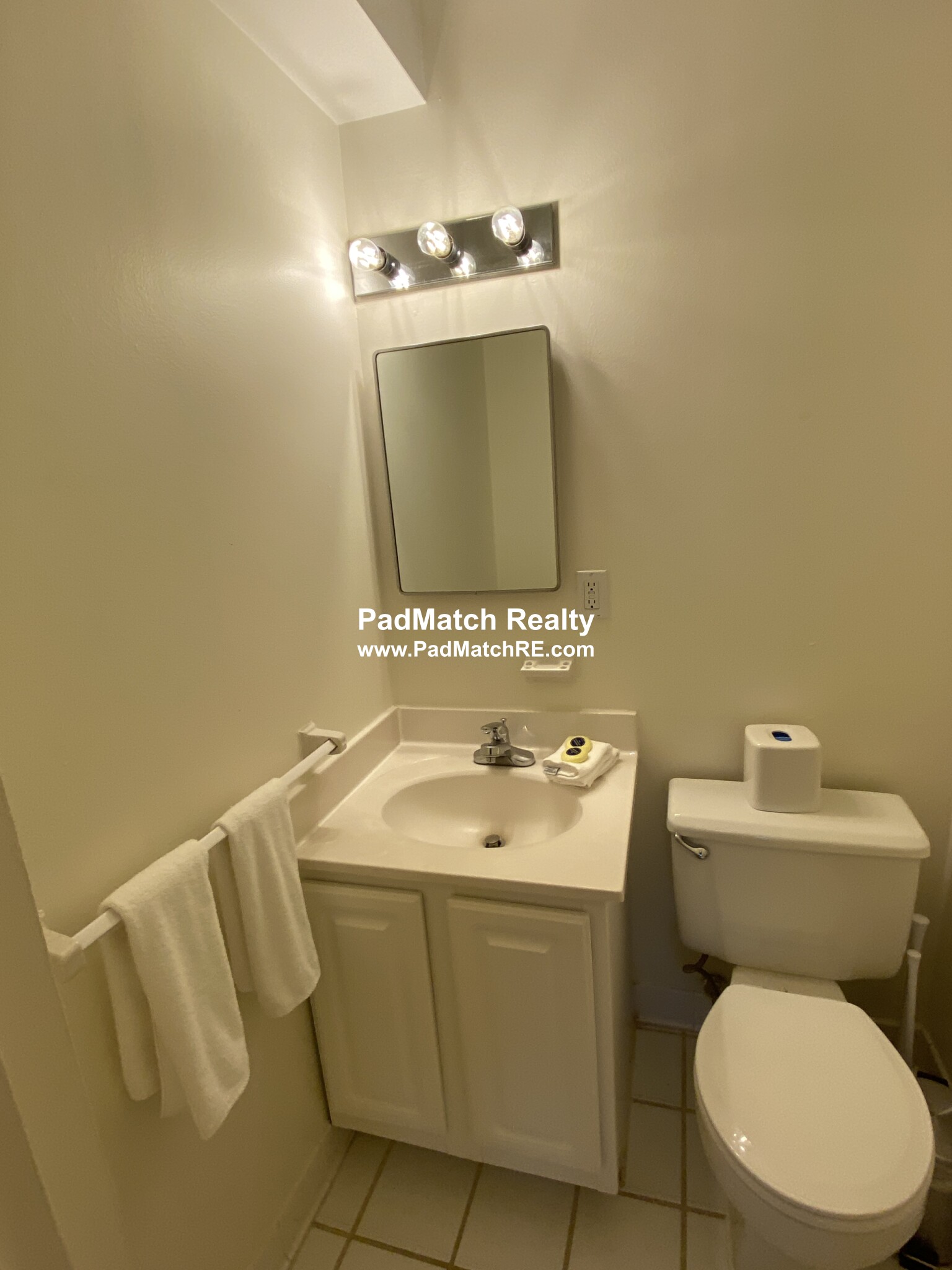 185 Freeman St, North Brookline