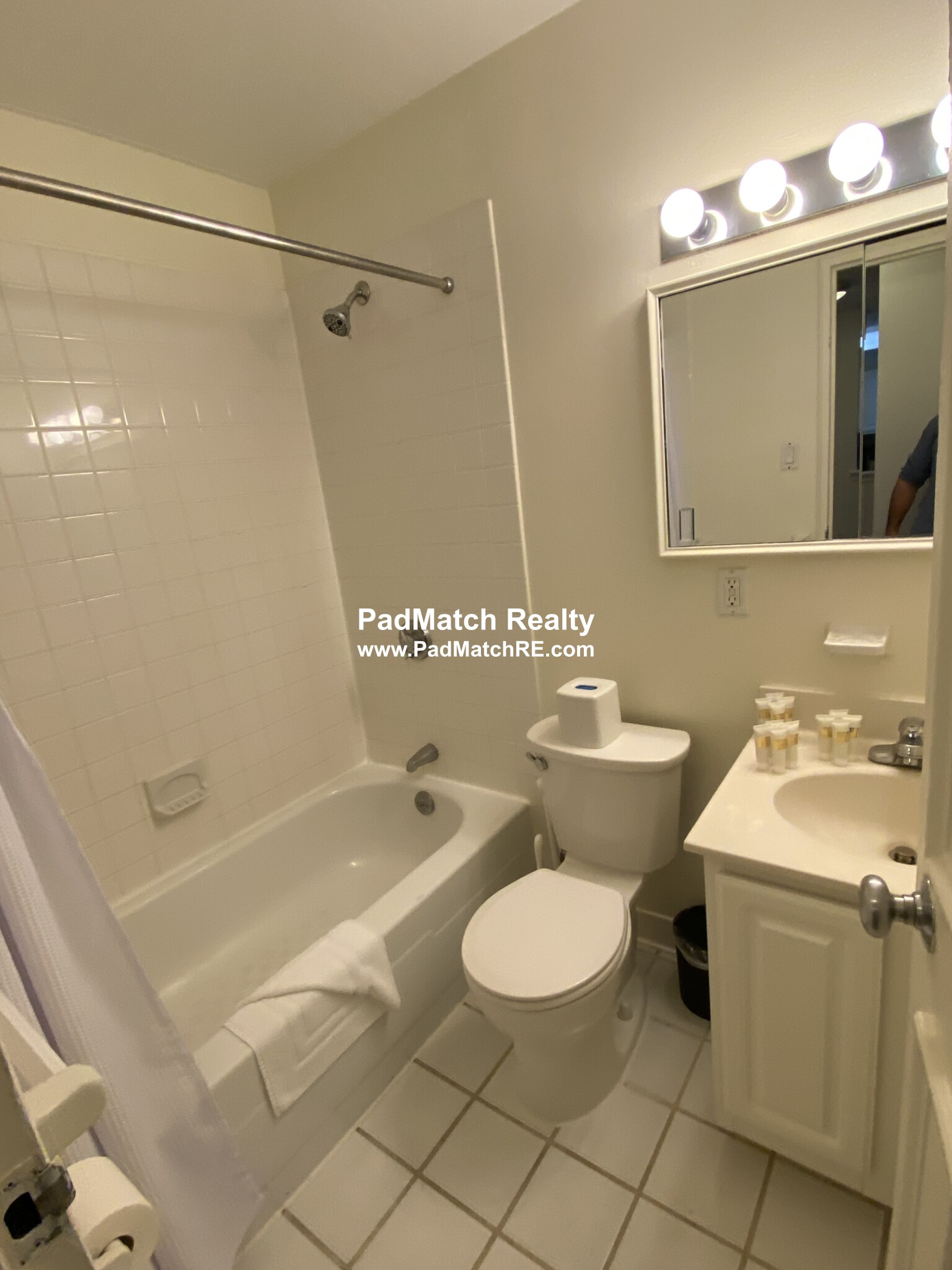 185 Freeman St, North Brookline