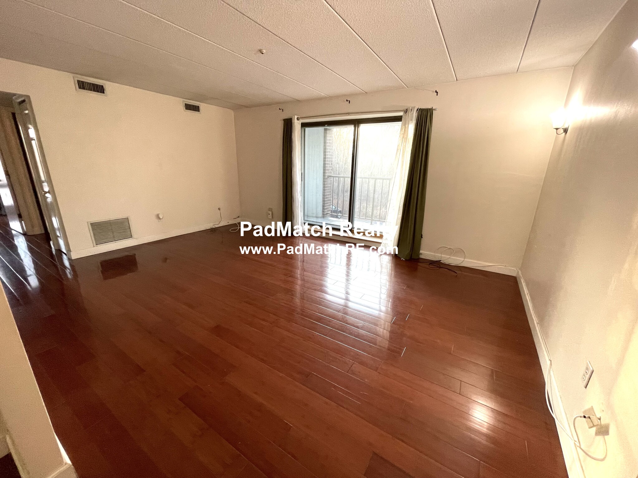 2 bed, 1 bath apartment for rent at 685 Main St Unit 14, Weymouth