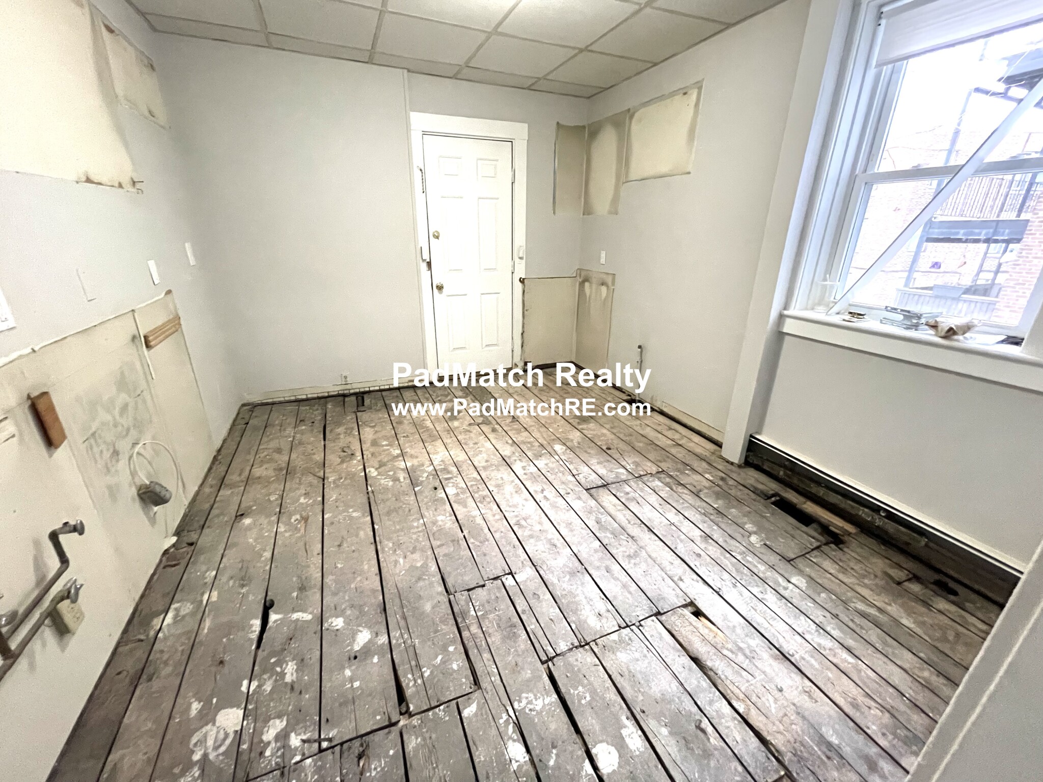 21 Quint Ave, Allston