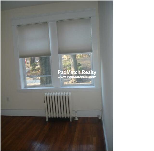 316 Saint Paul St, Longwood