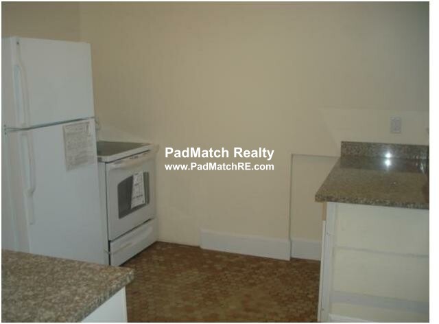 316 Saint Paul St, Longwood