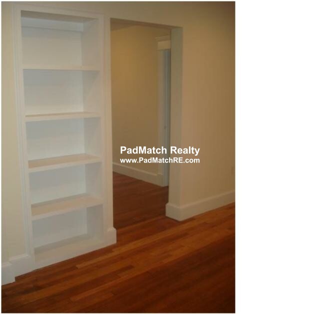 316 Saint Paul St, Longwood