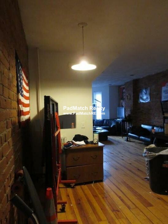 216 Hemenway St, Fenway