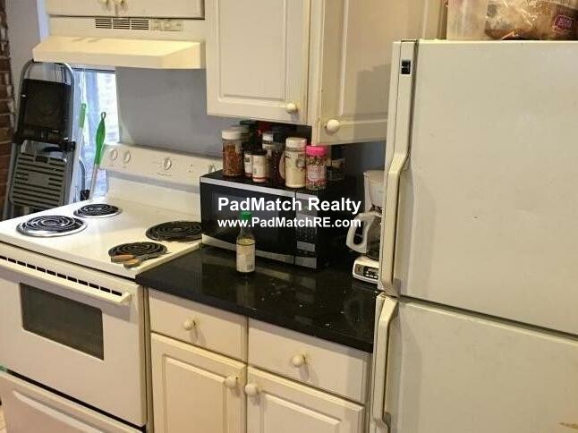 216 Hemenway St, Fenway