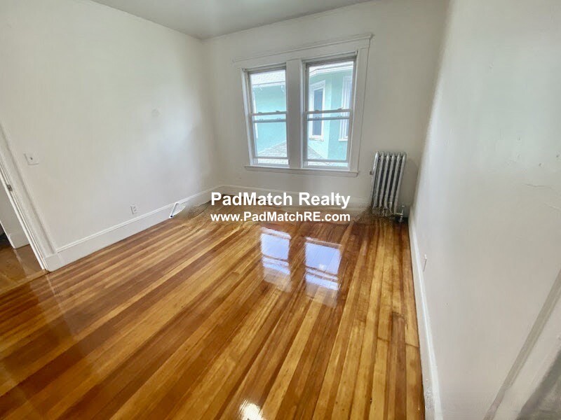 Photo 10 of 15-17 Boulevard Ter. Unit 17