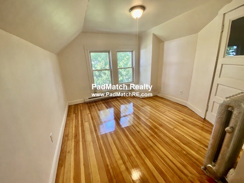 Photo 11 of 15-17 Boulevard Ter. Unit 17