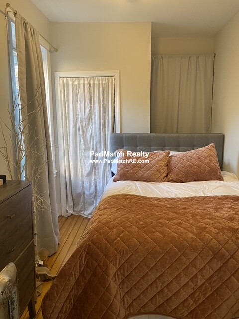 70 Joy St, Beacon Hill