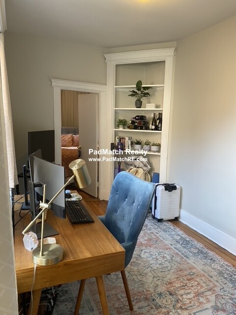 70 Joy St, Beacon Hill