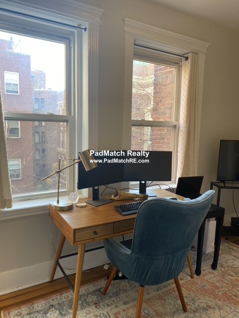 70 Joy St, Beacon Hill