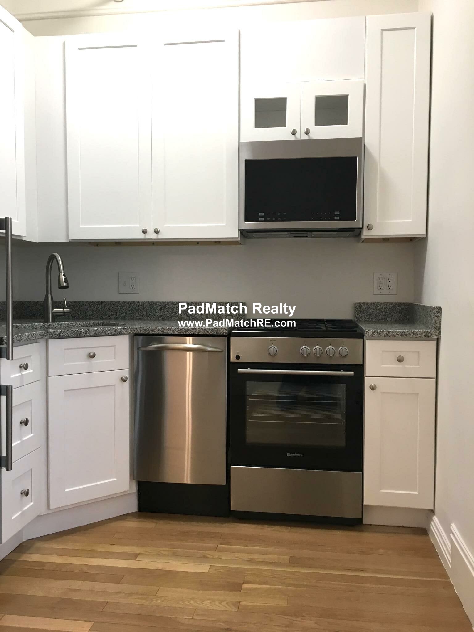 290 Commonwealth Ave, Back Bay