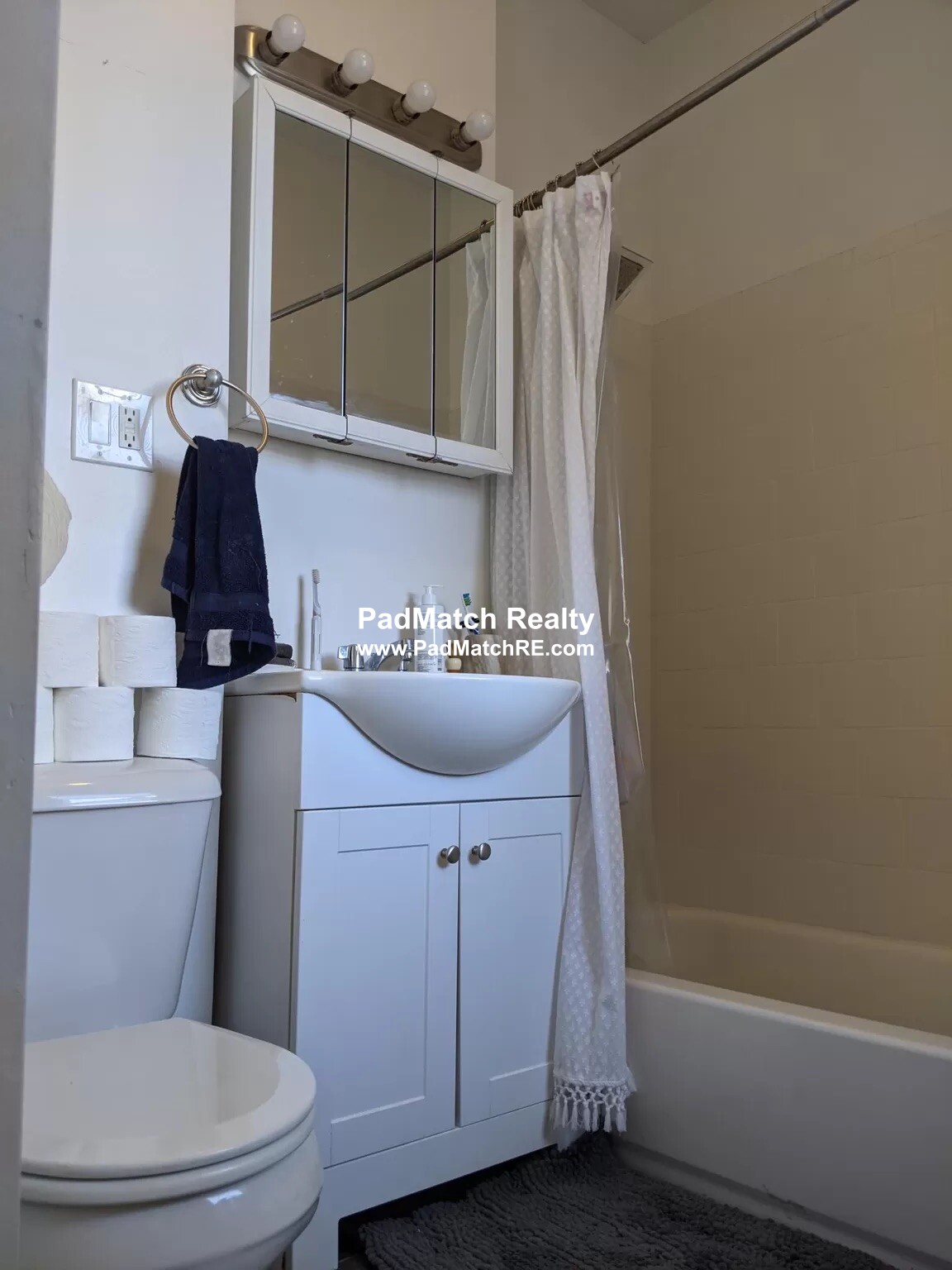 1082 Commonwealth Ave, Allston