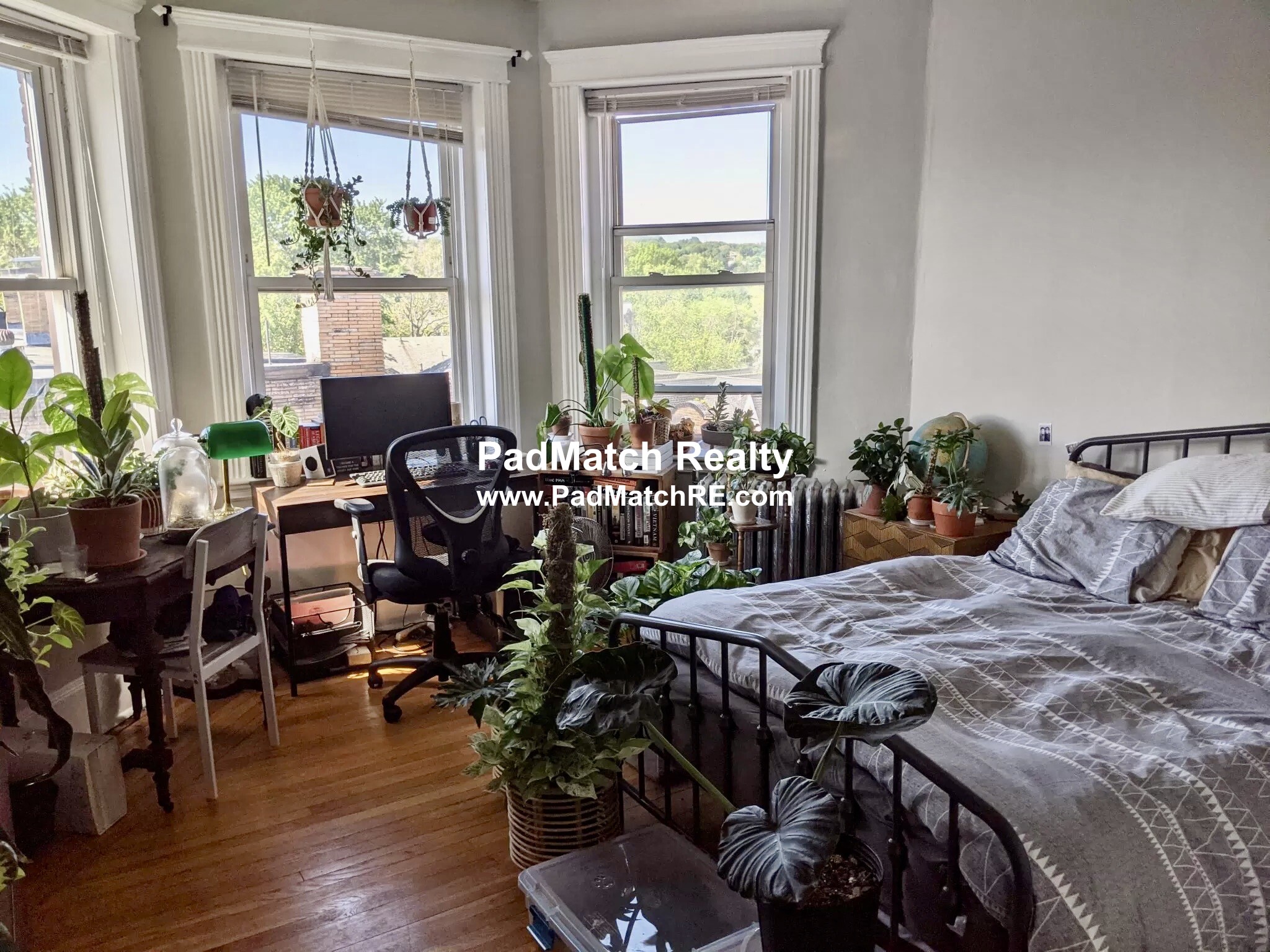 1082 Commonwealth Ave, Allston