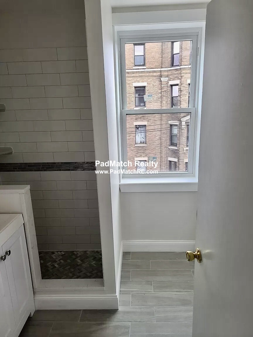 1082 Commonwealth Ave, Allston