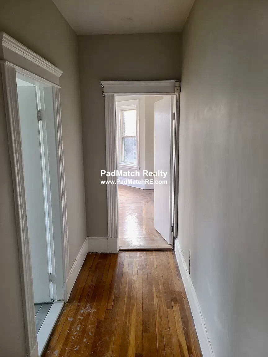 1082 Commonwealth Ave, Allston