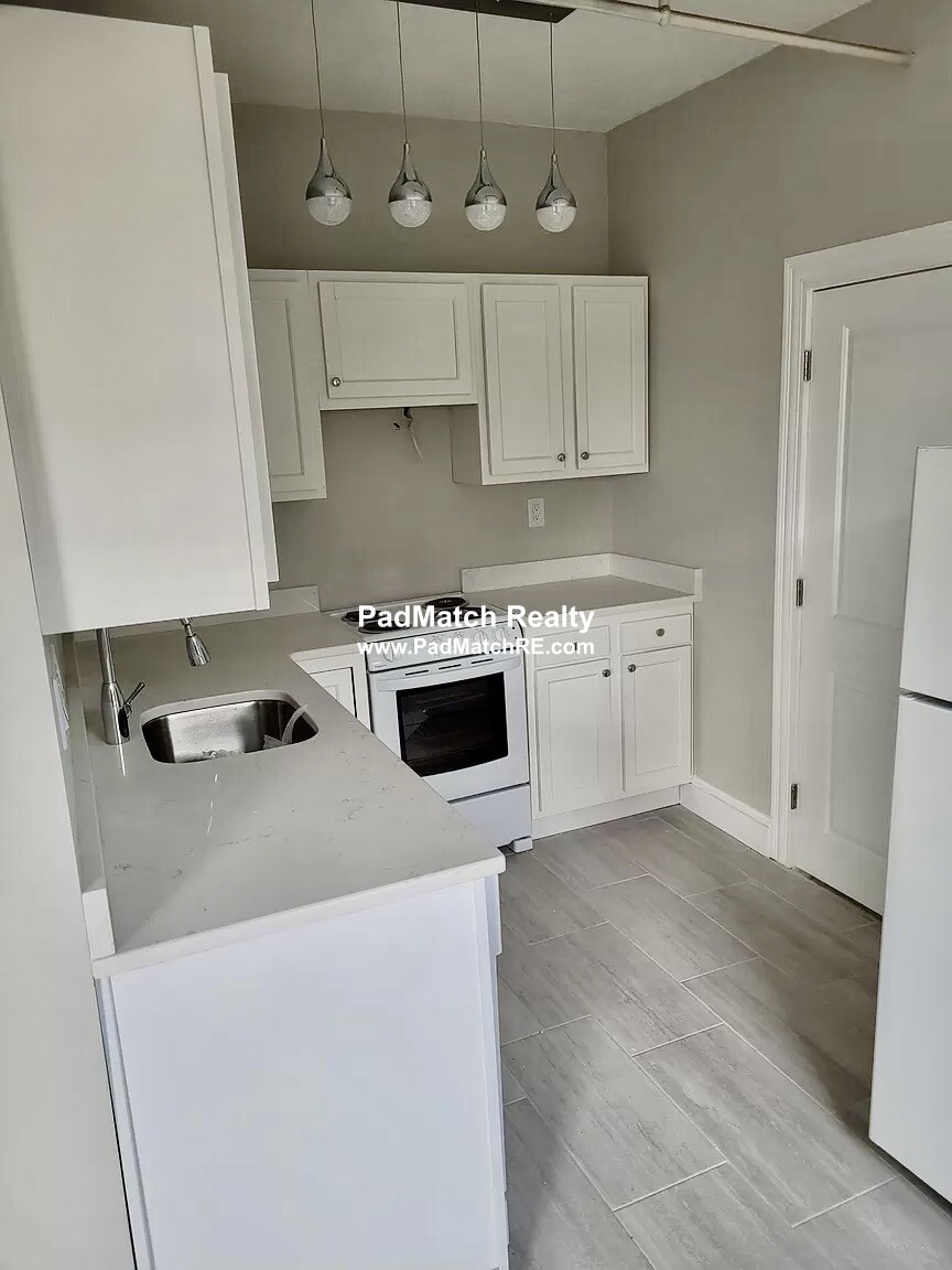 1082 Commonwealth Ave, Allston