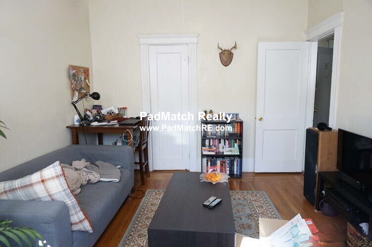 11 Royce Rd, Allston