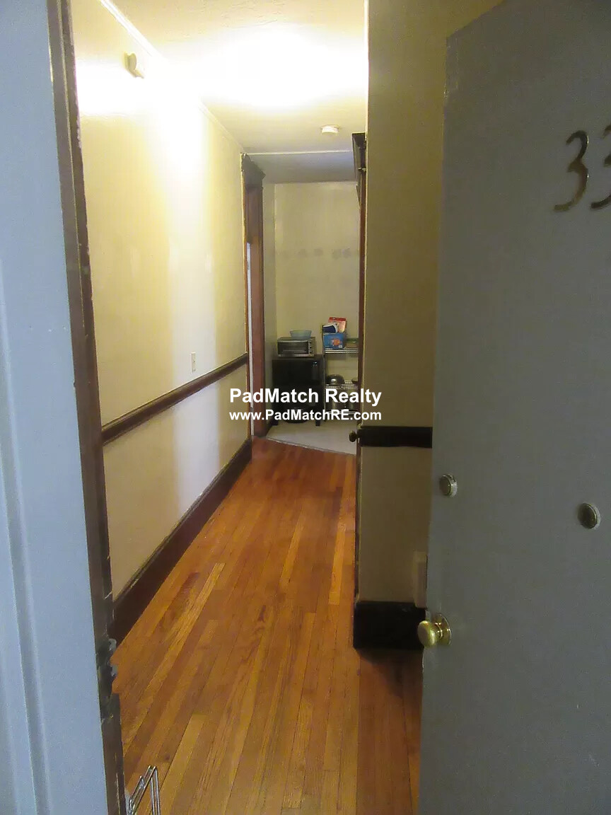 11 Royce Rd, Allston