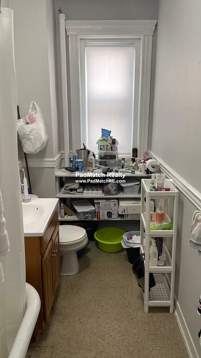 368 Riverway, Mission Hill