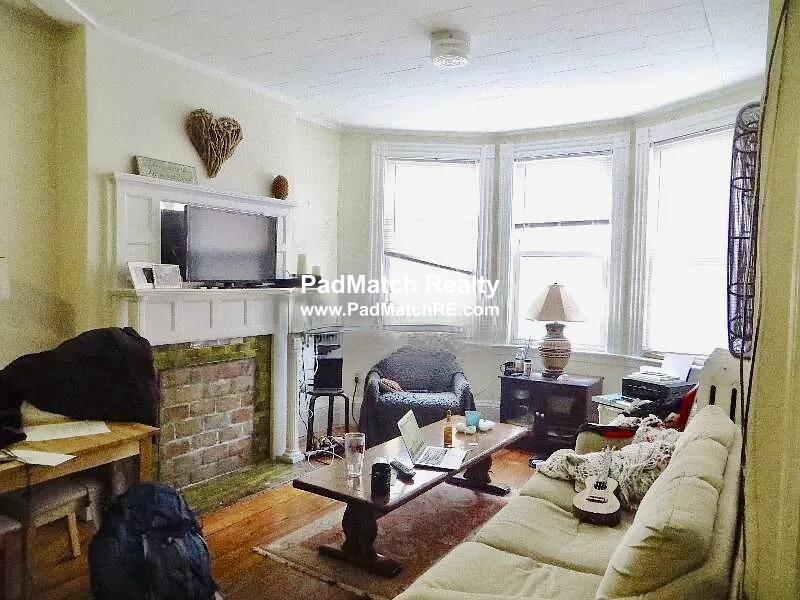 32 Edgerly Rd, Fenway