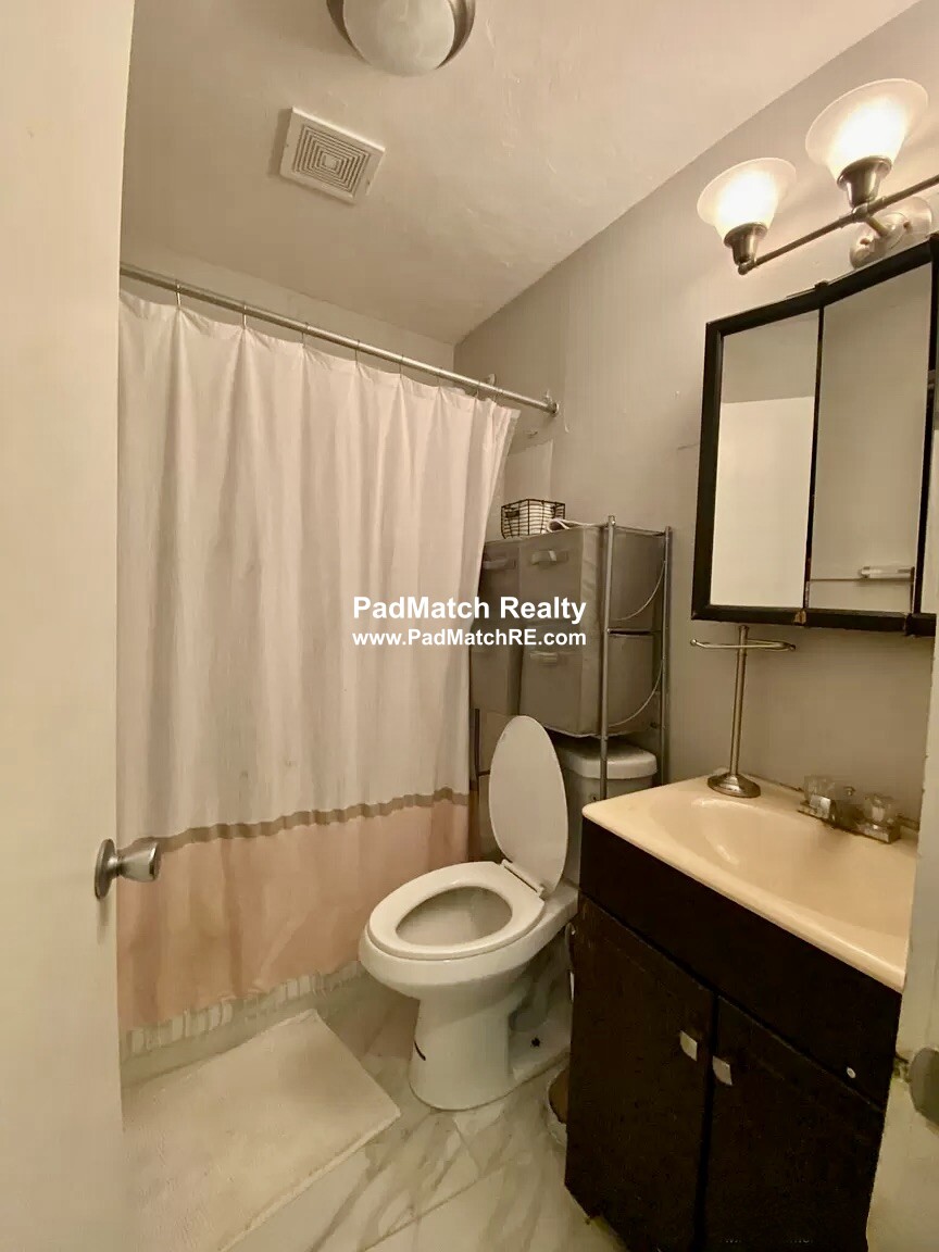 172 Bigelow St, Brighton