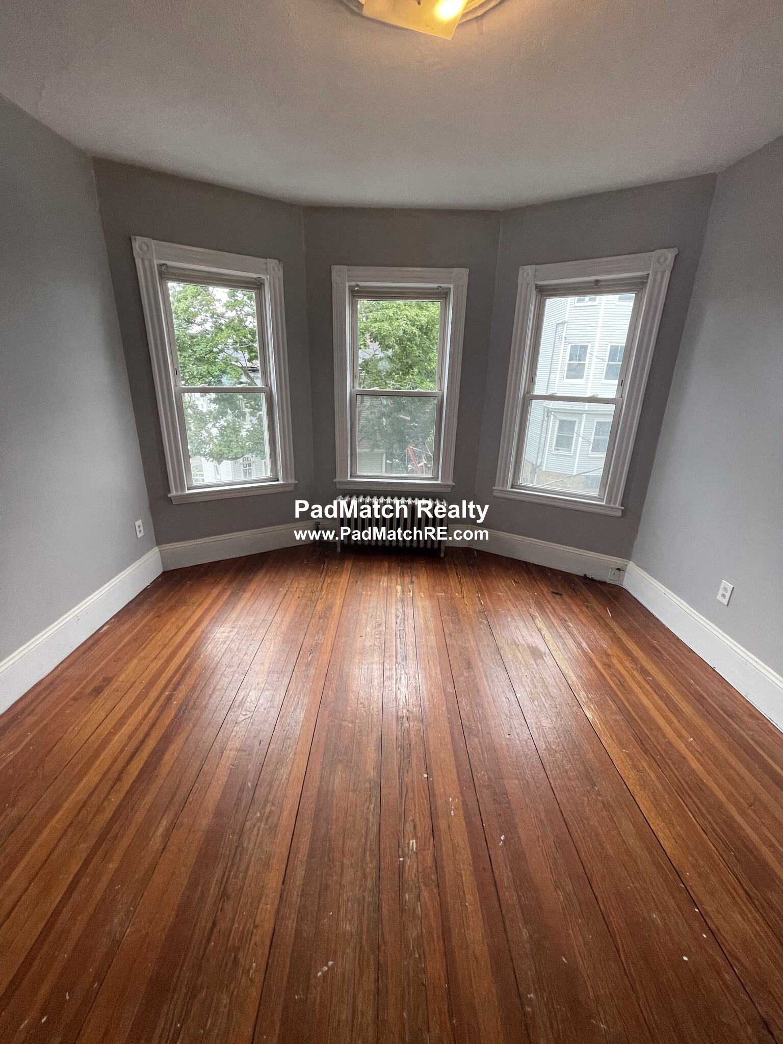 11 Sunset St, Mission Hill