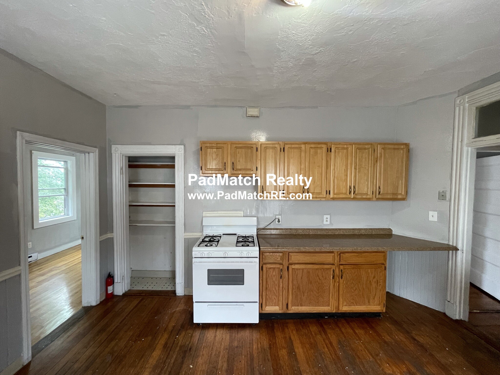 11 Sunset St, Mission Hill