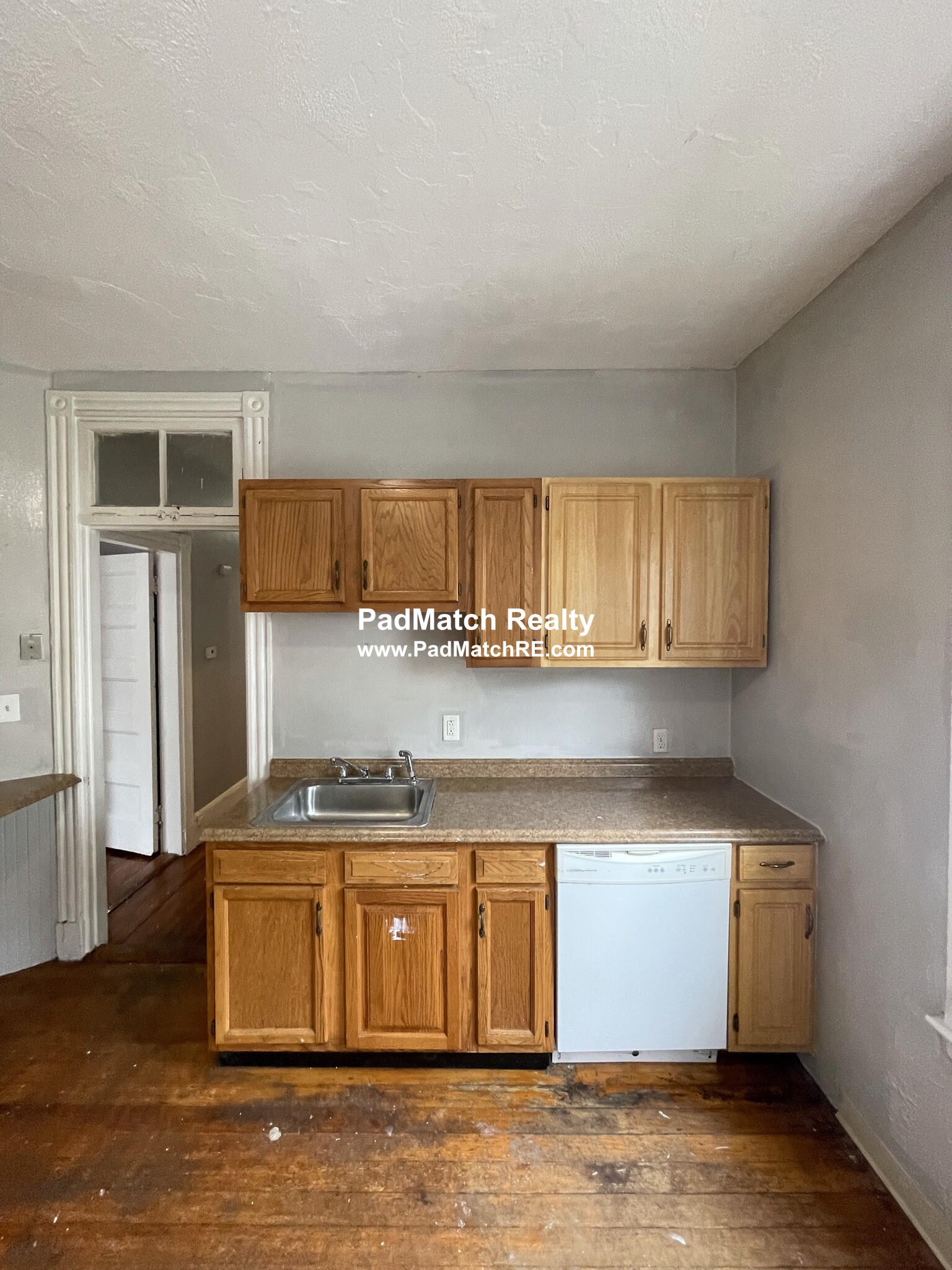 11 Sunset St, Mission Hill