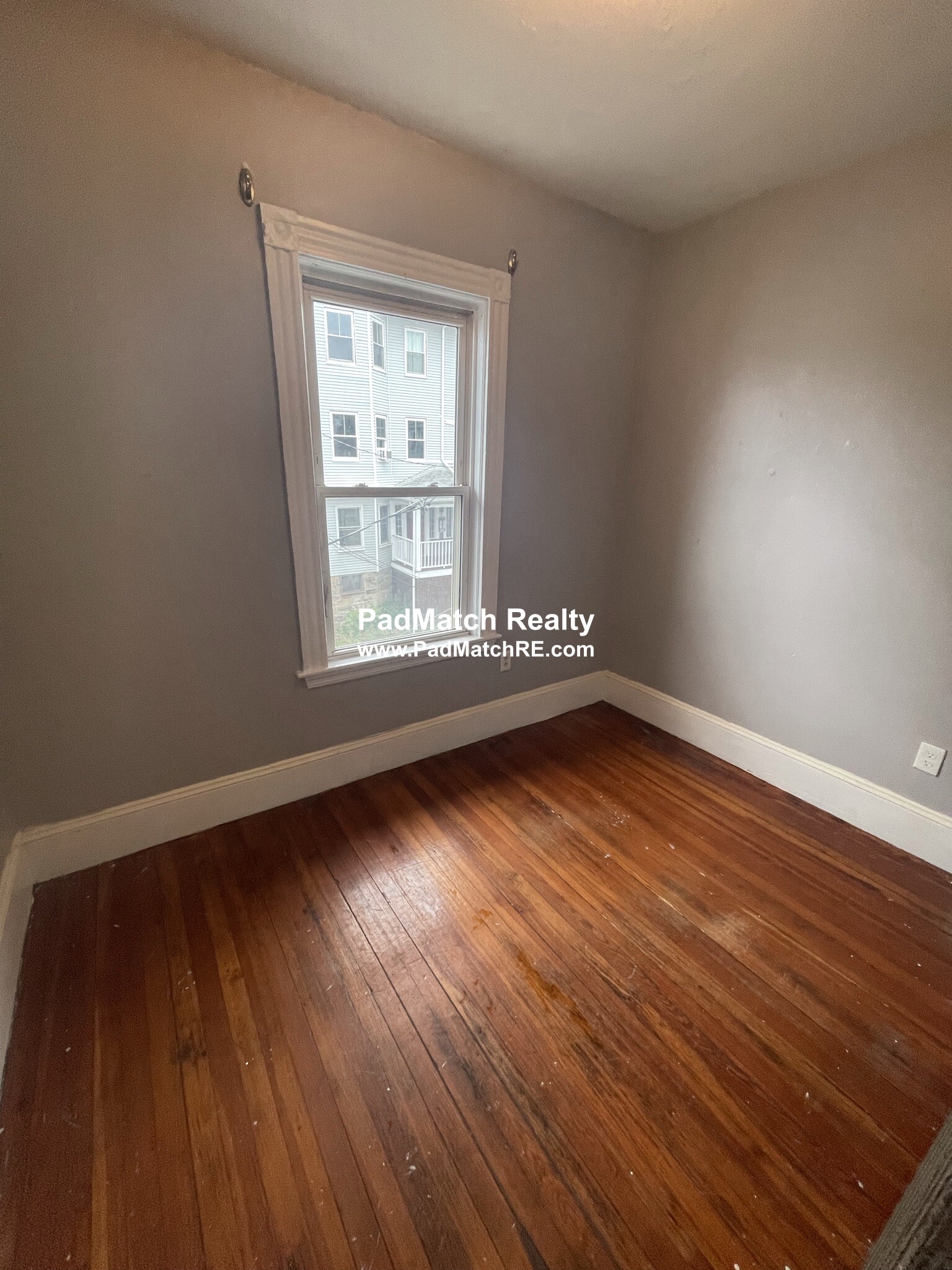 11 Sunset St, Mission Hill