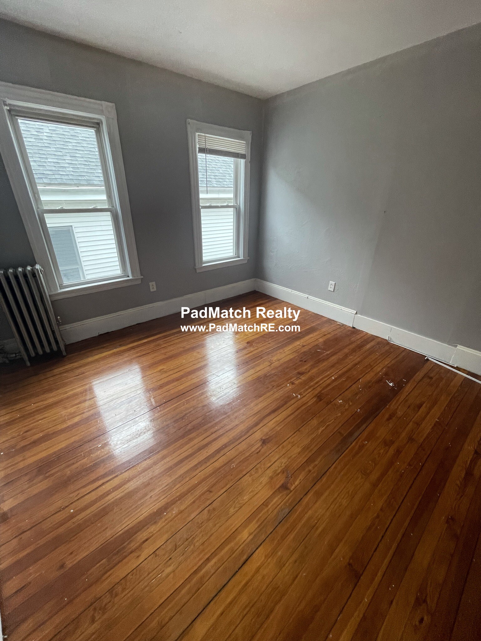 11 Sunset St, Mission Hill