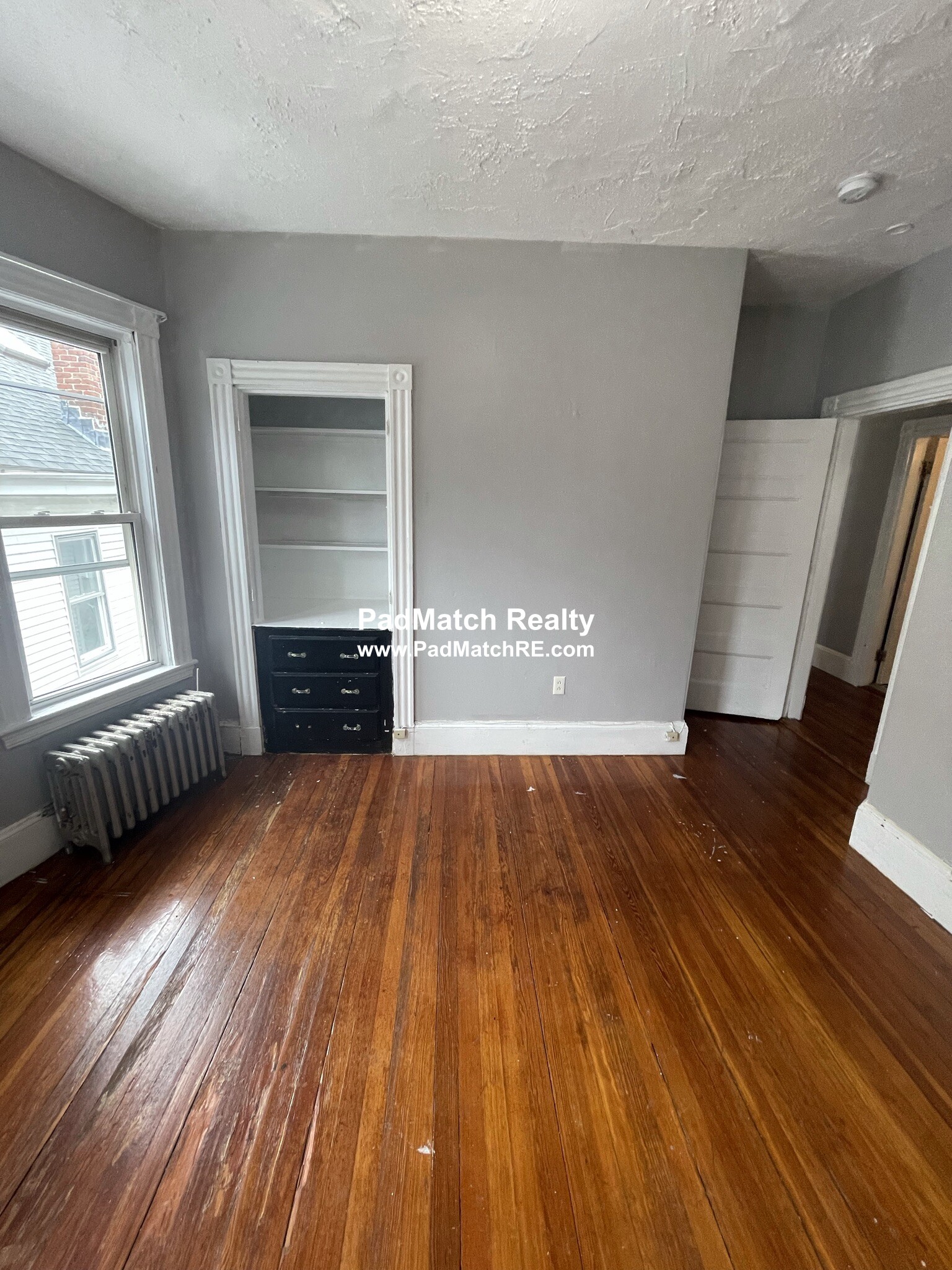 11 Sunset St, Mission Hill