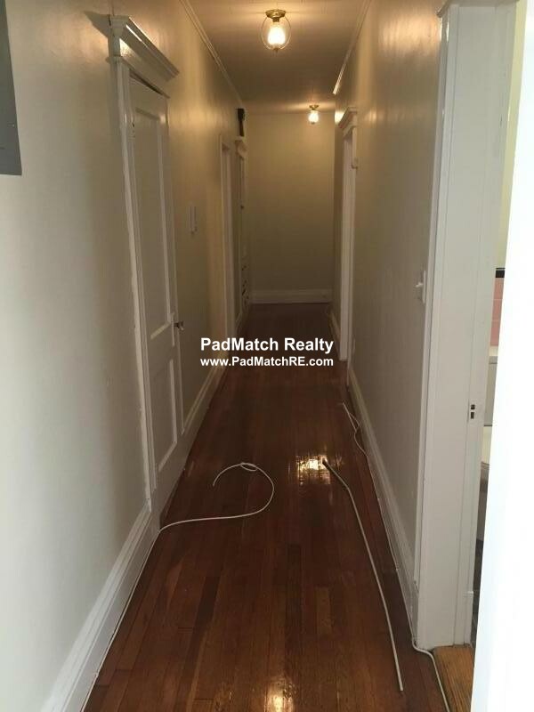 18 Euston St, West End