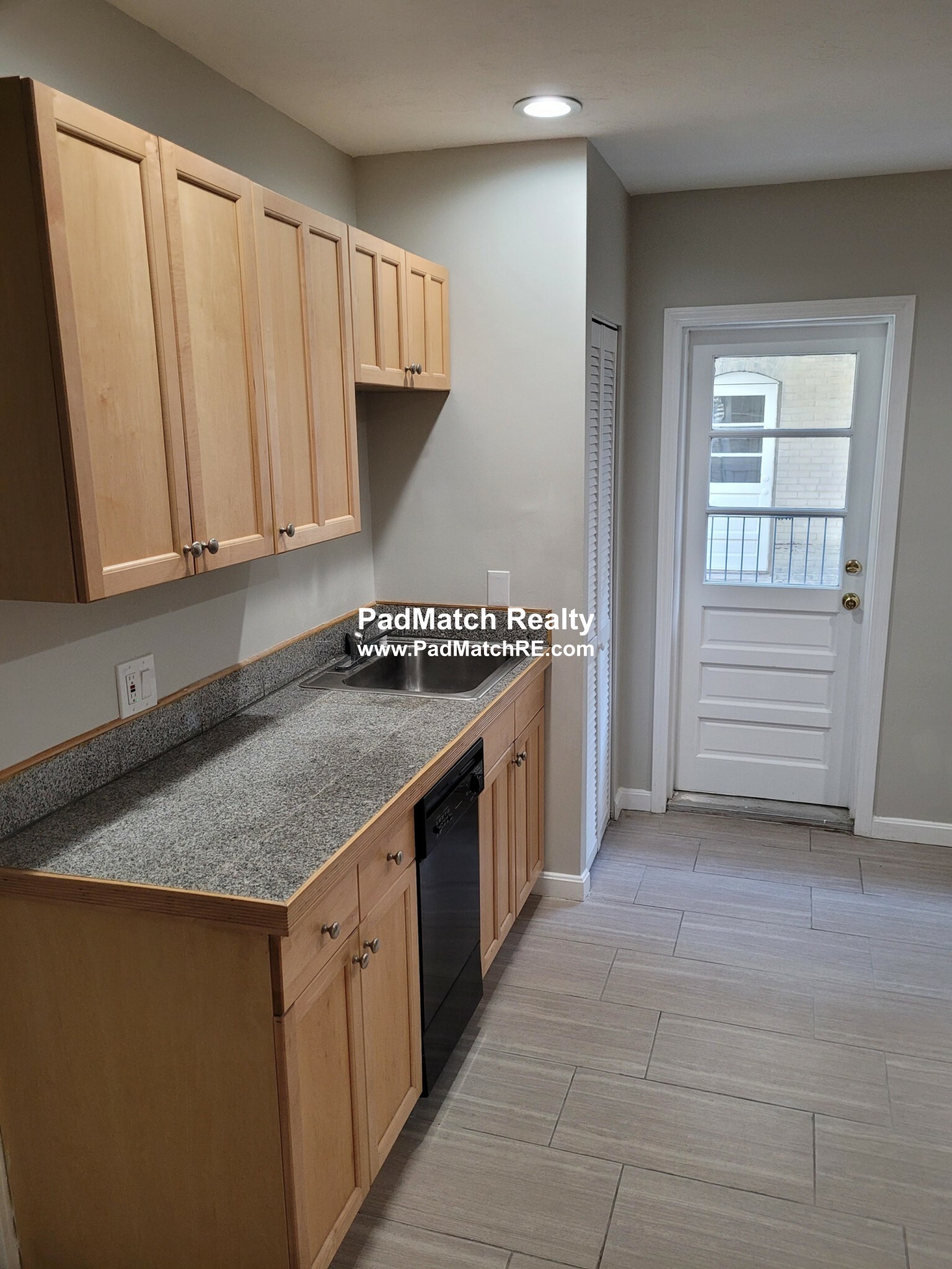 220 Hanover St, North End