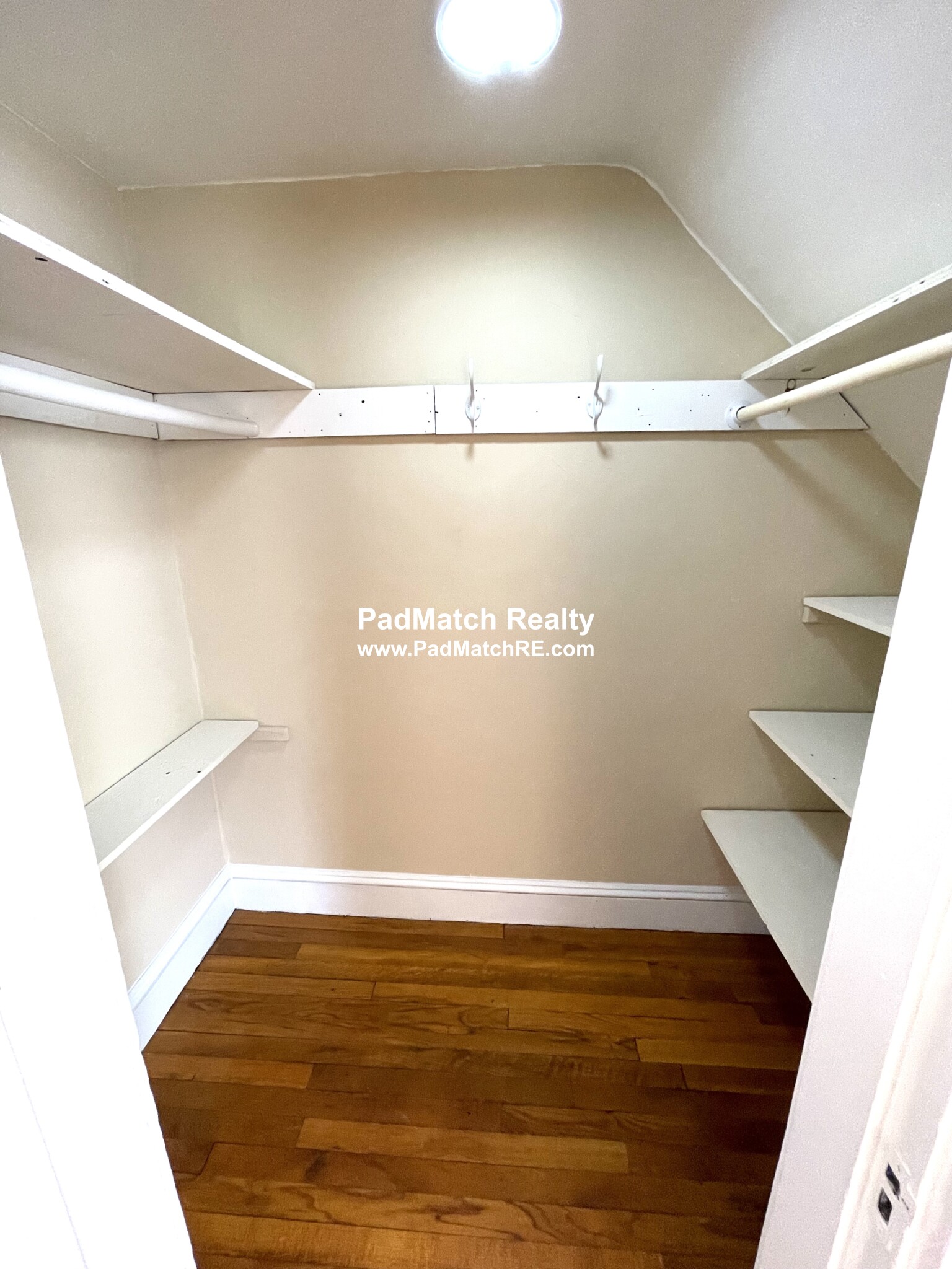 2 Beds, 1 Bath apartment in Boston, West Roxbury for $2,450