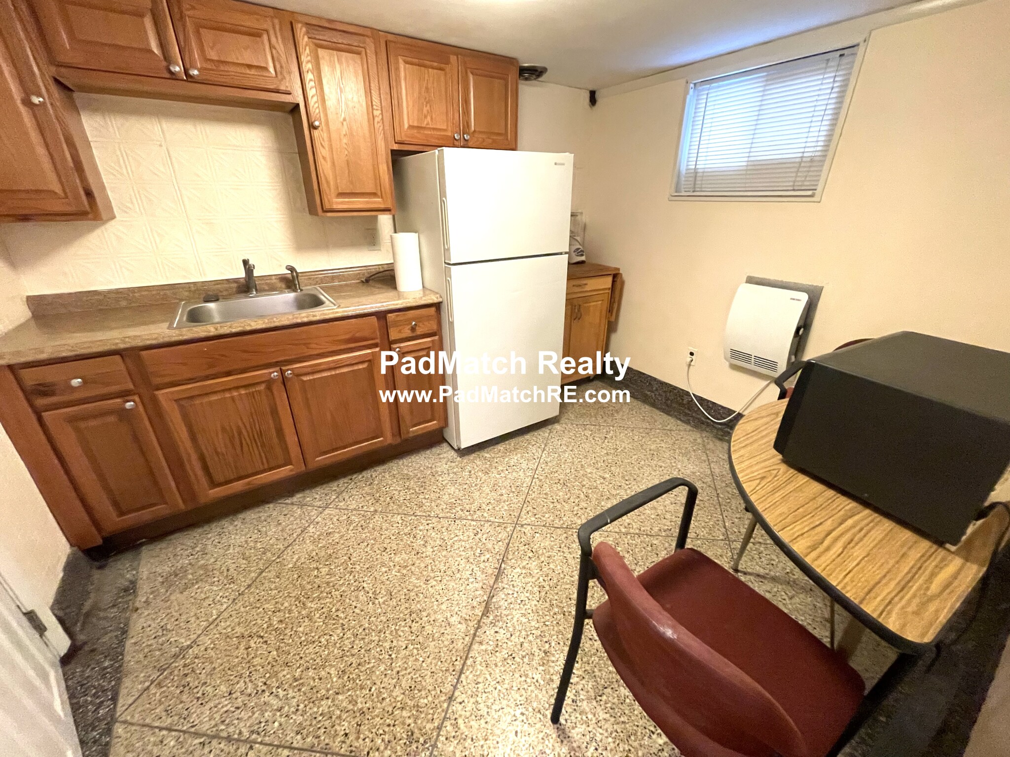 3 bed, 2 bath apartment for rent at 2319 Centre St Unit 1B, West Roxbury — photo 25 of 32