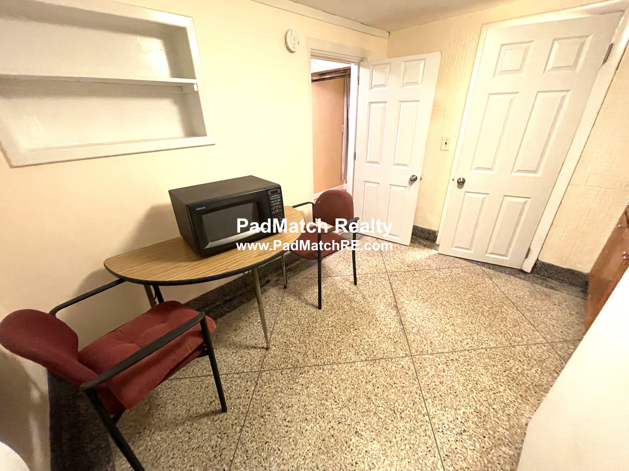 3 bed, 2 bath apartment for rent at 2319 Centre St Unit 1B, West Roxbury — photo 24 of 32
