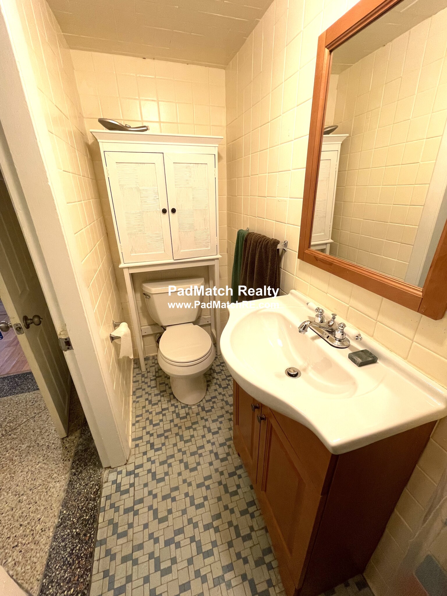 3 bed, 2 bath apartment for rent at 2319 Centre St Unit 1B, West Roxbury — photo 26 of 32