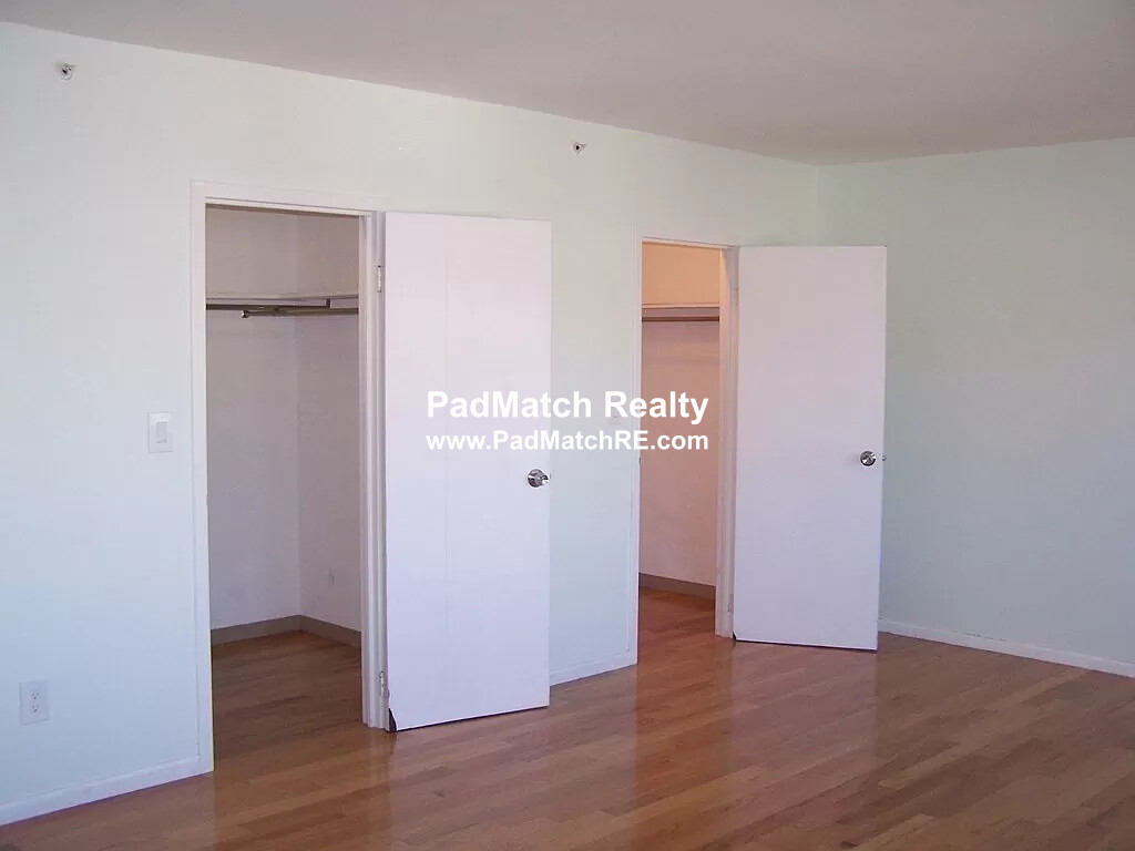2 bed, 1 bath apartment for rent at 32 Whites Ave Unit 8806, Watertown — photo 7 of 16